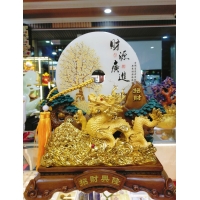 Ngọc bội Rồng Vàng