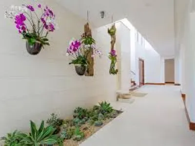Hung sát từ hành lang dài và cách giảm cảm giác bất an trong nhà