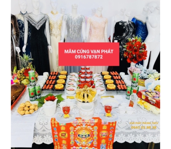 MÂM CÚNG TỔ NGHỀ