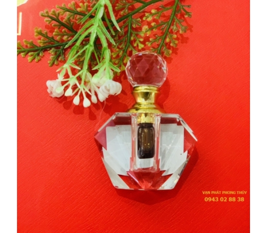 TINH DẦU TRẦM