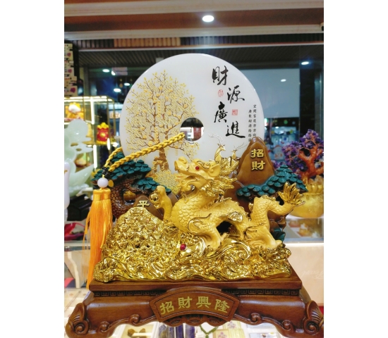 Ngọc bội Rồng Vàng