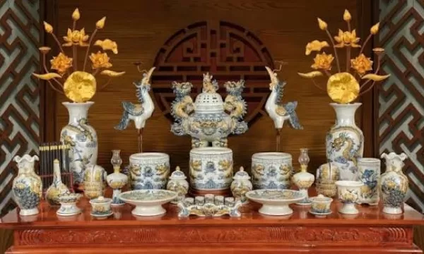 Bố trí bàn thờ gia tiên đúng chuẩn để không phạm phong thủy, rước lộc vào nhà